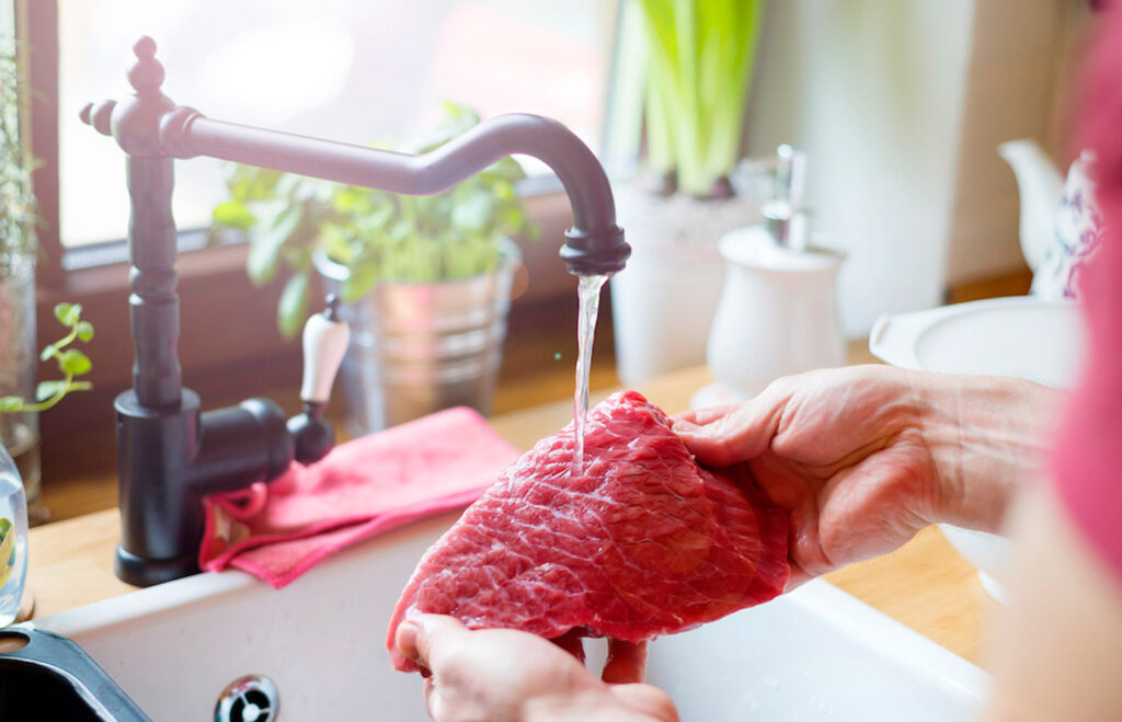Risks in Over-Cleaning Your Meat and Vegetables Image